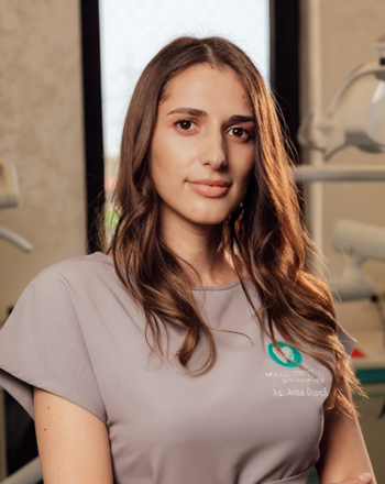 Anisa Gioanca_MallDental